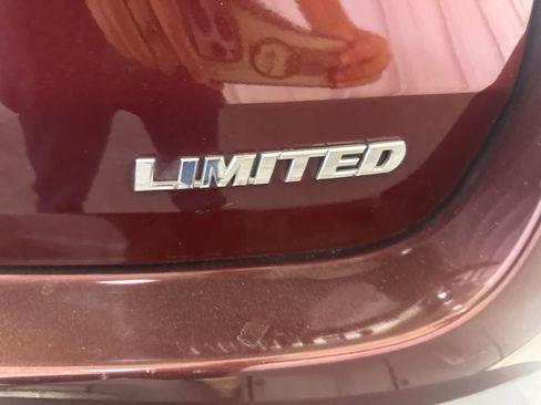 Used 2015 Toyota Highlander Limited FWD image 15