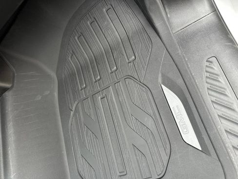 Used 2024 Chevrolet Silverado 1500 Custom image 20