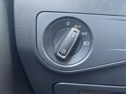 Certified 2023 Volkswagen Tiguan SE AWD/4WD image 19