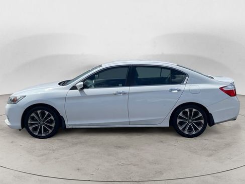 Used 2015 Honda Accord Sport image 2