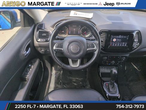 Used 2018 Jeep Compass Latitude w/ Popular Equipment Group FWD image 17