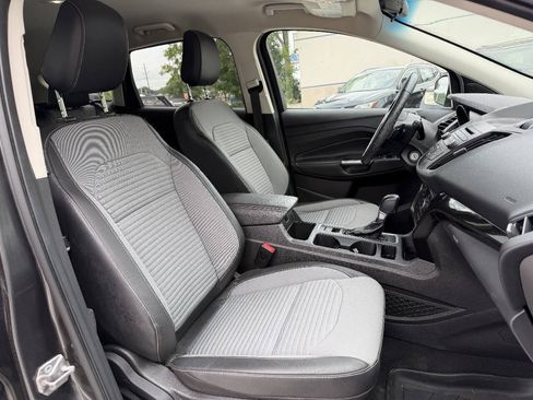 Used 2018 Ford Escape SE w/ SE Sport Appearance Package AWD/4WD image 11