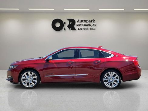 Used 2017 Chevrolet Impala Premier w/ Enhanced Convenience Package FWD image 3