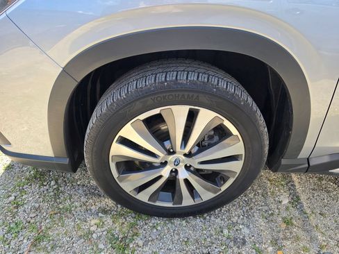 Used 2022 Subaru Ascent Limited AWD/4WD image 3