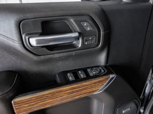 Used 2019 Chevrolet Silverado 1500 High Country w/ Z71 Off-Road Package AWD/4WD image 43