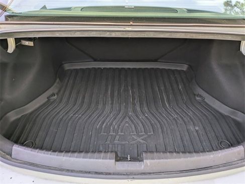 Used 2017 Acura ILX w/ Premium Package image 10