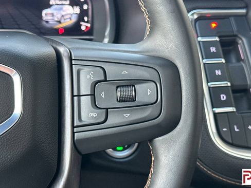 Used 2024 GMC Yukon AT4 w/ Technology Package AWD/4WD image 29