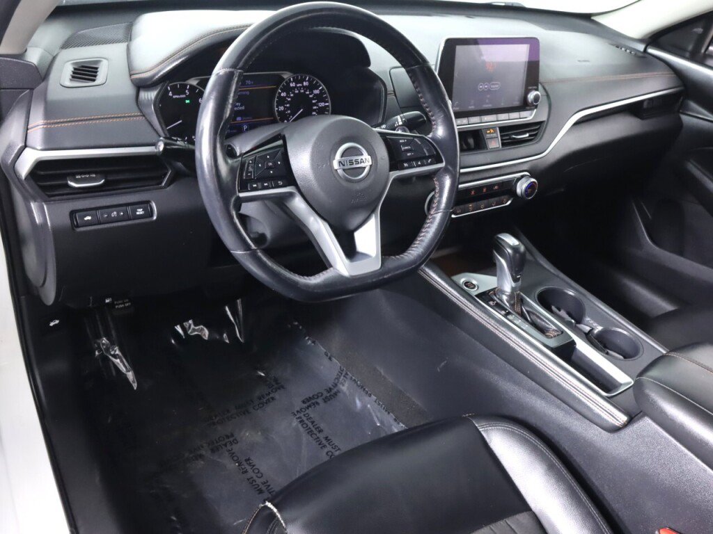 Used 2019 Nissan Altima 2.5 SR FWD image 9