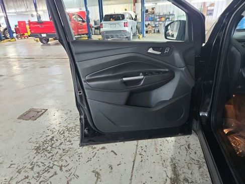 Used 2016 Ford Escape SE w/ Equipment Group 201A image 18