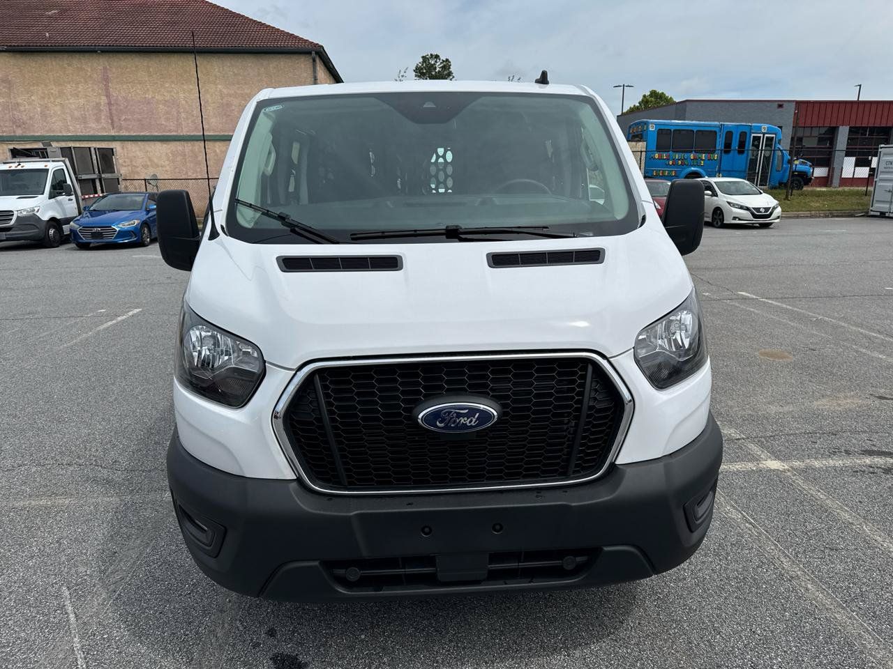 Used 2025 Ford Transit 250 Low Roof w/ Exterior Upgrade Package RWD image 2