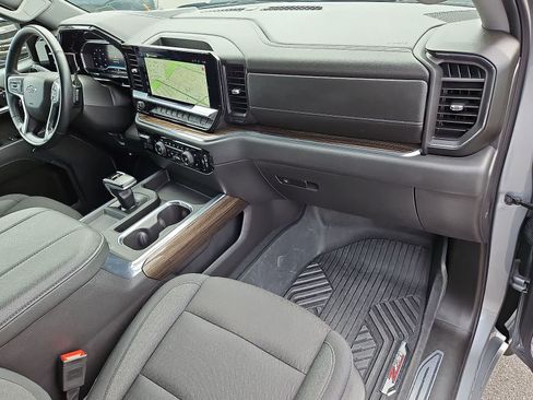 Used 2025 Chevrolet Silverado 1500 LT Trail Boss AWD/4WD image 34
