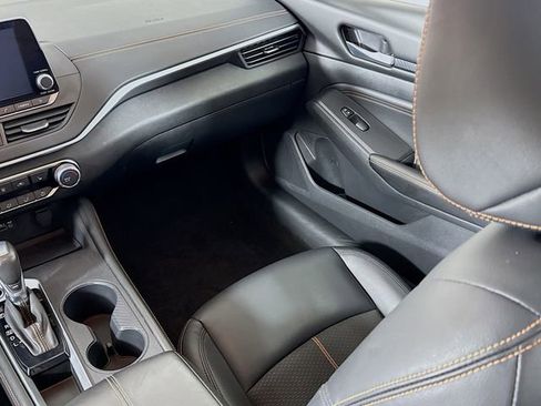 Certified 2022 Nissan Altima 2.5 SR w/ Midnight Edition Package image 25