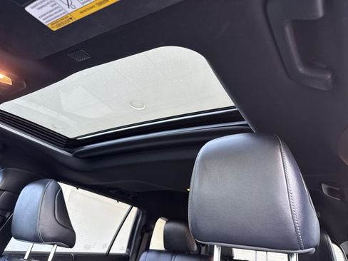 Used 2022 Toyota Highlander XSE FWD image 27