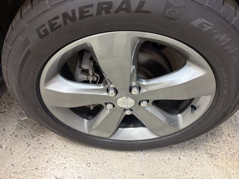 Used 2014 Jeep Grand Cherokee Limited AWD/4WD image 36