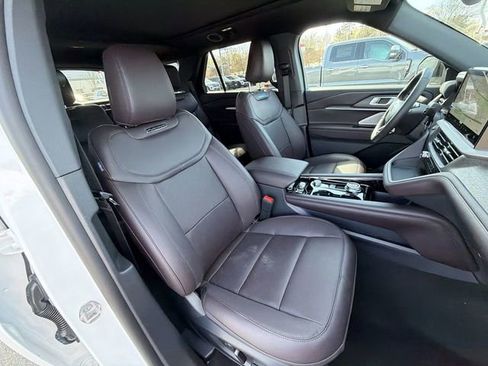 New 2026 Ford Explorer Platinum RWD image 30