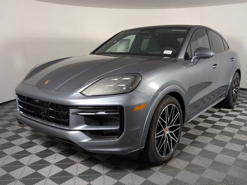 New 2026 Porsche Cayenne GTS AWD/4WD image 1