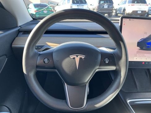 Used 2022 Tesla Model Y Performance image 33