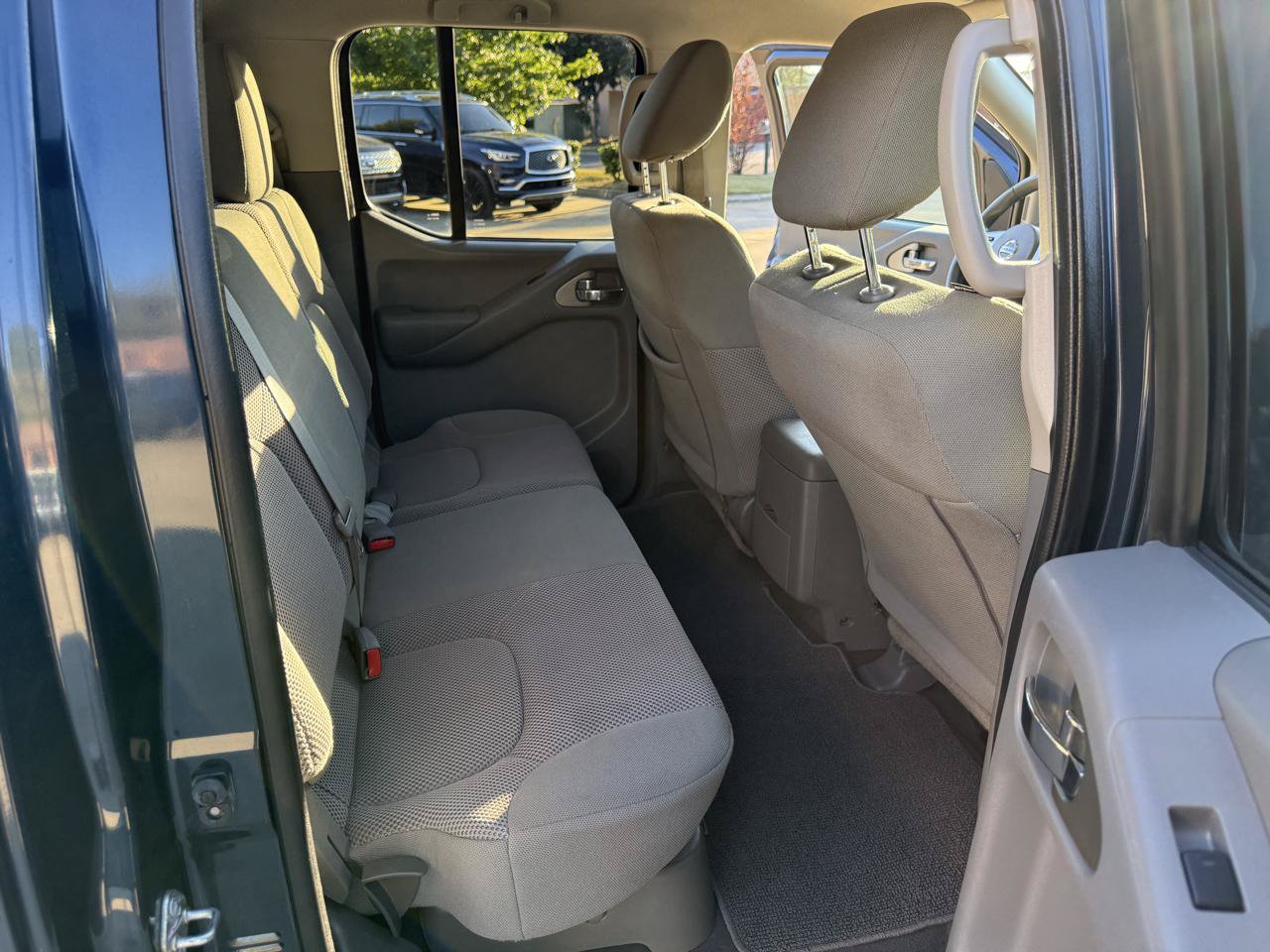 Used 2020 Nissan Frontier SV RWD image 21
