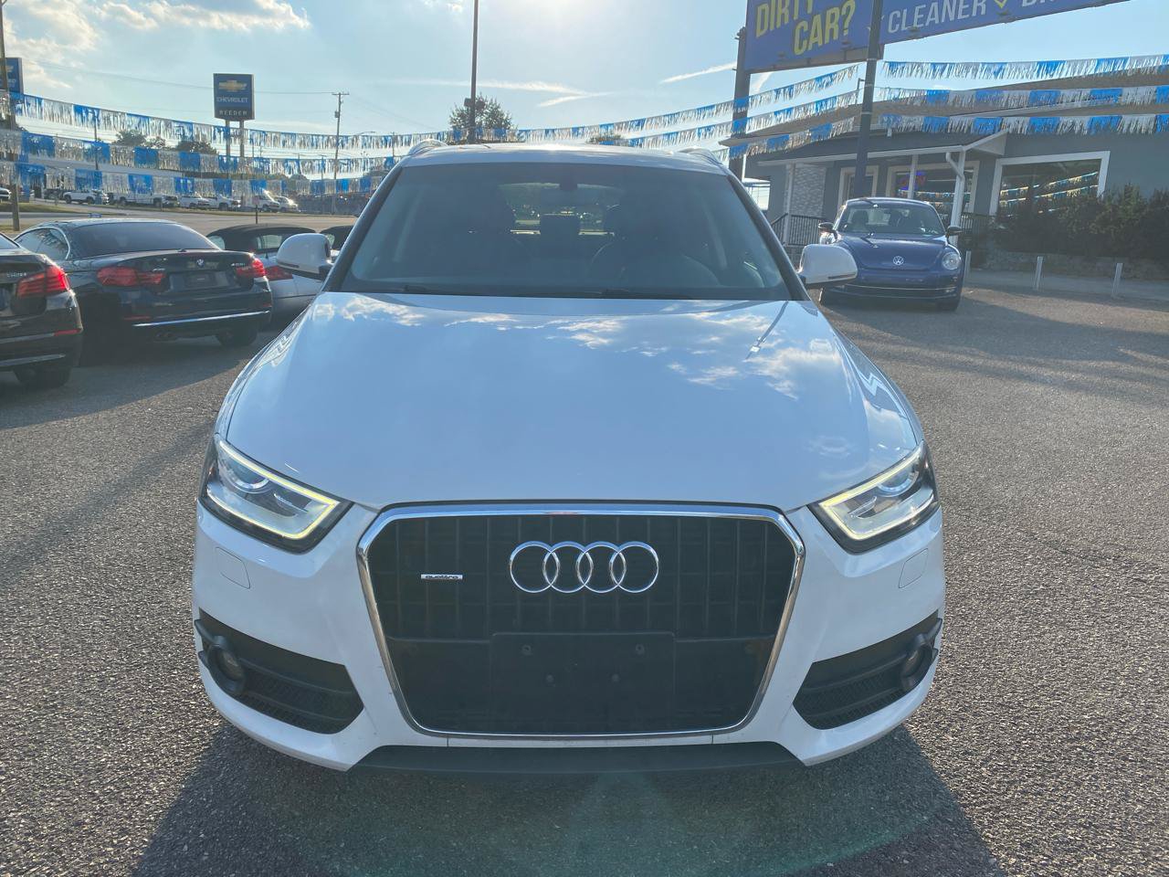 Used 2015 Audi Q3 2.0T Prestige w/ Prestige Package AWD/4WD image 2