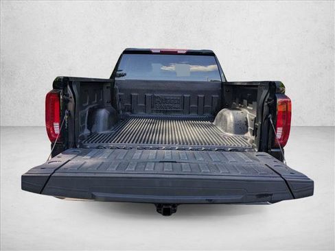 Used 2025 GMC Sierra 1500 SLT image 6