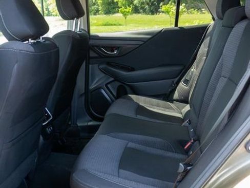 Used 2022 Subaru Outback Premium AWD/4WD image 12