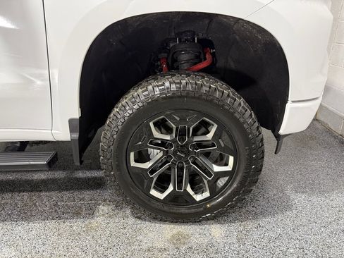 Used 2025 Chevrolet Silverado 1500 Custom w/ LPO, Dark Essentials Package image 7