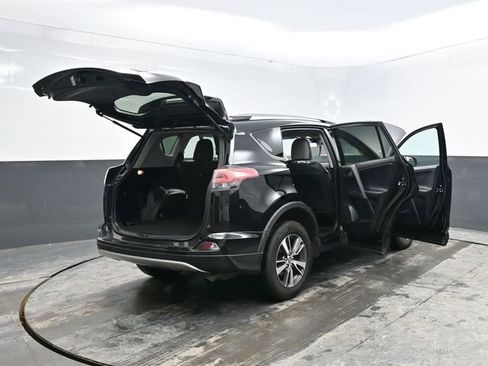 Used 2017 Toyota RAV4 XLE image 37