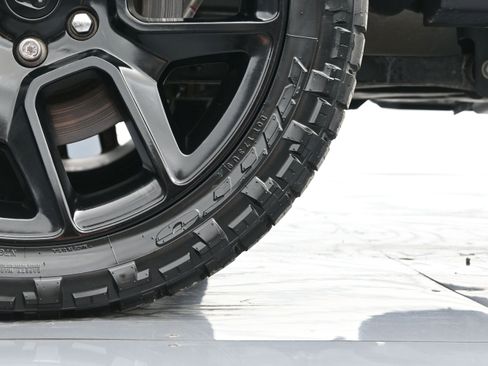 Used 2023 RAM 1500 Laramie AWD/4WD image 43