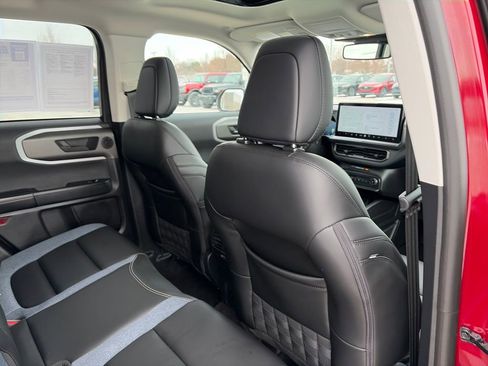 Used 2025 Ford Bronco Sport Outer Banks w/ Outer Banks Tech Package+ image 36