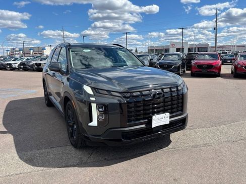 Used 2023 Hyundai Palisade XRT AWD/4WD image 3