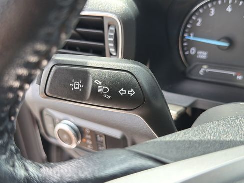 Used 2022 Ford Explorer Limited w/ Equipment Group 301A RWD image 17