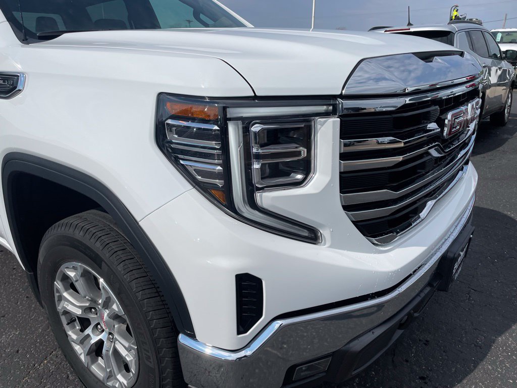 Used 2025 GMC Sierra 1500 SLT AWD/4WD image 27