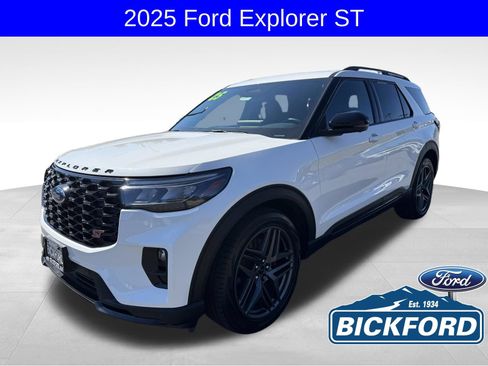 Used 2025 Ford Explorer ST AWD/4WD image 1