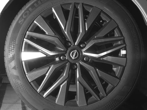 Used 2025 Nissan Altima 2.5 SV image 15