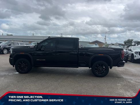Used 2025 GMC Sierra 2500 AT4 w/ AT4 Premium Plus Package AWD/4WD image 8