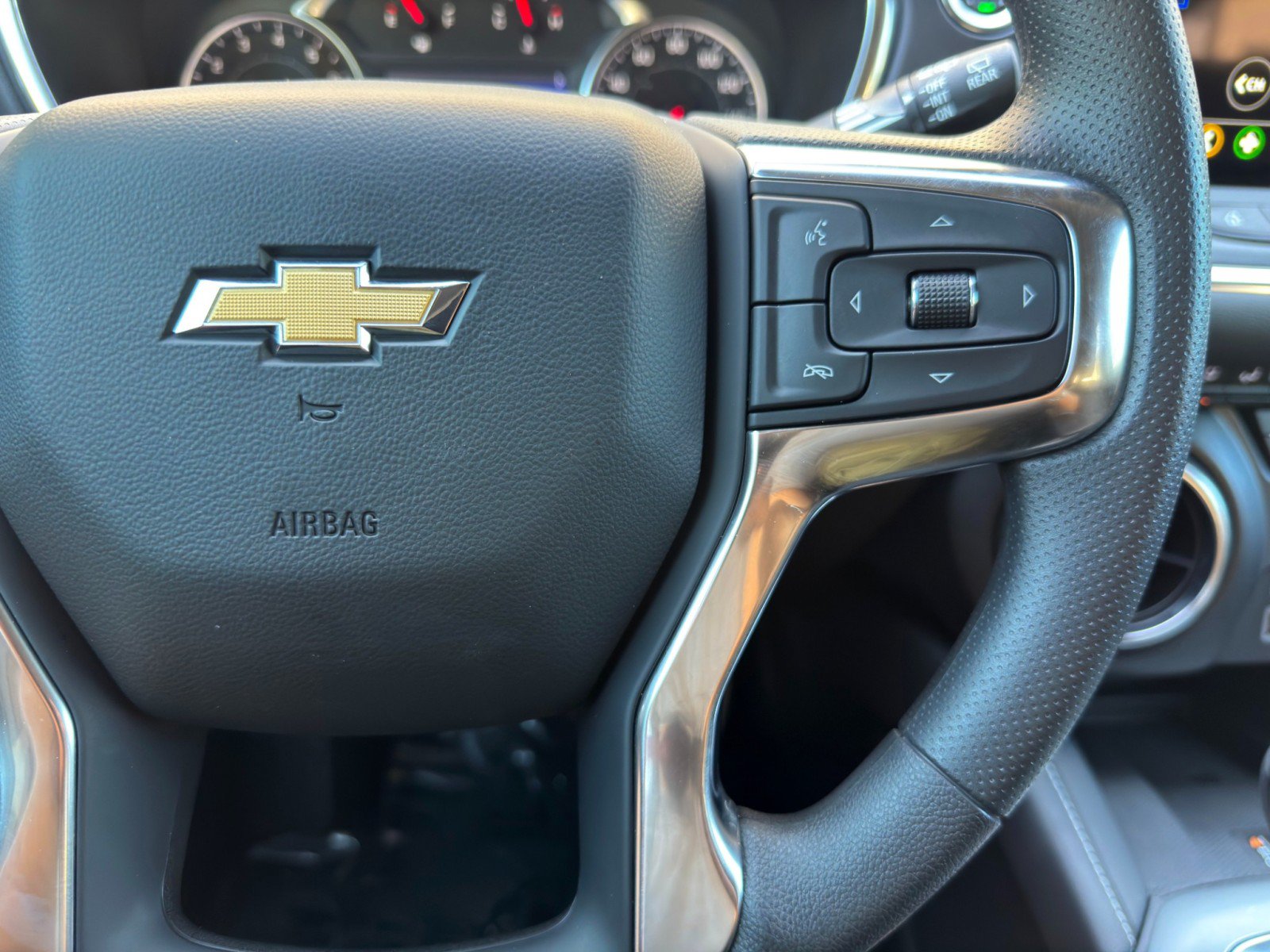 Used 2026 Chevrolet Blazer LT w/ Convenience Package FWD image 20