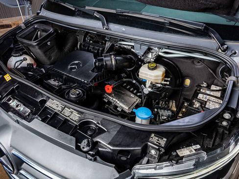 Used 2024 Mercedes-Benz Sprinter 3500 image 34