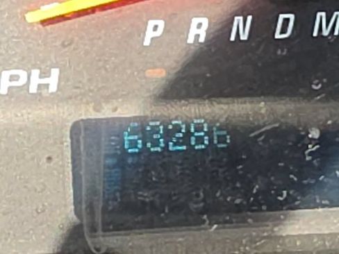 Used 2021 Chevrolet Express 2500 w/ Driver Convenience Package RWD image 2