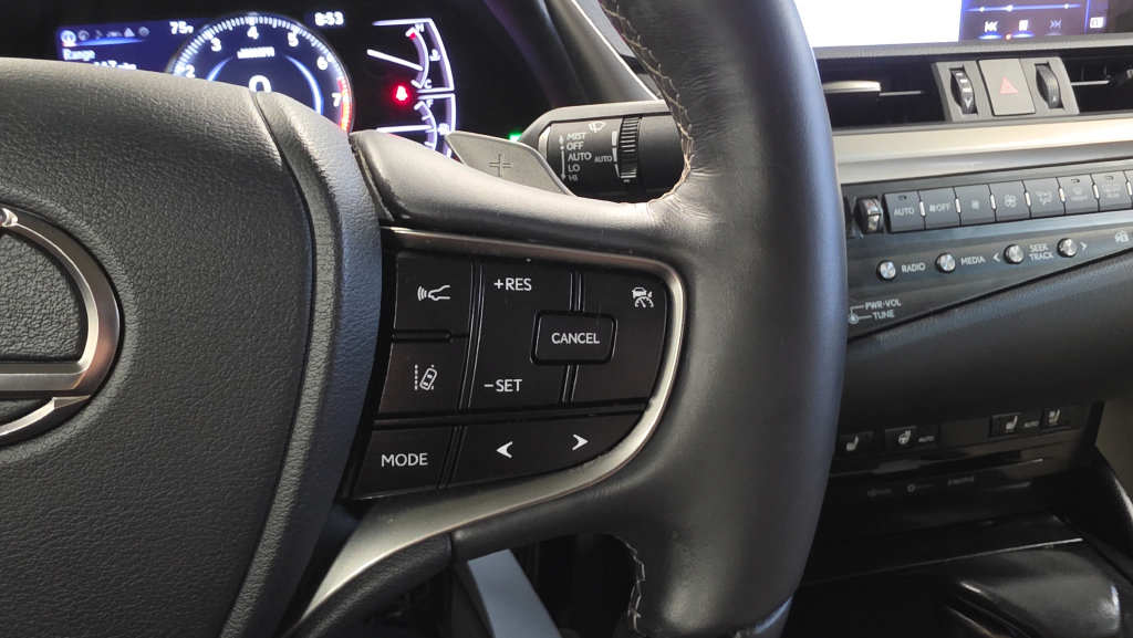 Used 2019 Lexus ES 350 w/ Premium Package FWD image 25