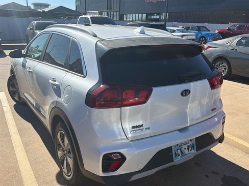 Used 2020 Kia Niro LX image 8