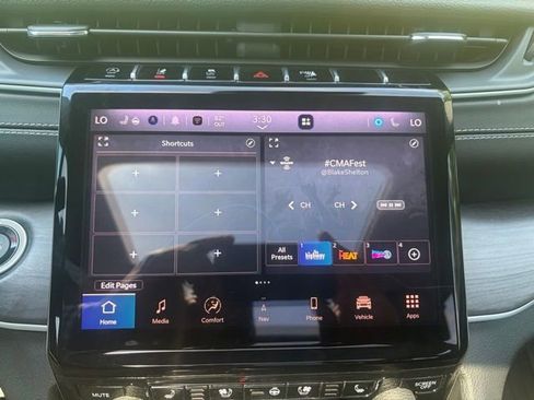 Used 2024 Jeep Grand Cherokee L Limited w/ Luxury Tech Group II AWD/4WD image 10