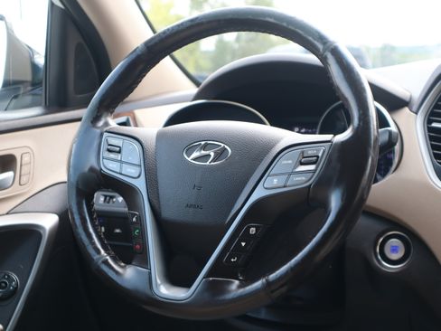 Used 2019 Hyundai Santa Fe XL FWD image 15