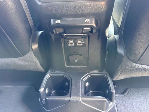 Used 2020 Jeep Gladiator Overland AWD/4WD image 28