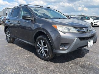 Used 2015 Toyota RAV4 LE AWD/4WD video 1