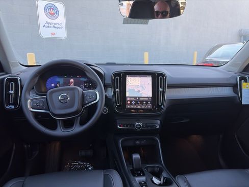 New 2026 Volvo XC40 B4 Core w/ Protection Package image 17