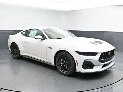 New 2026 Ford Mustang GT RWD image 3