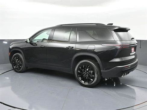 Used 2024 Chevrolet Traverse LT w/ Enhanced Driving Package FWD image 27