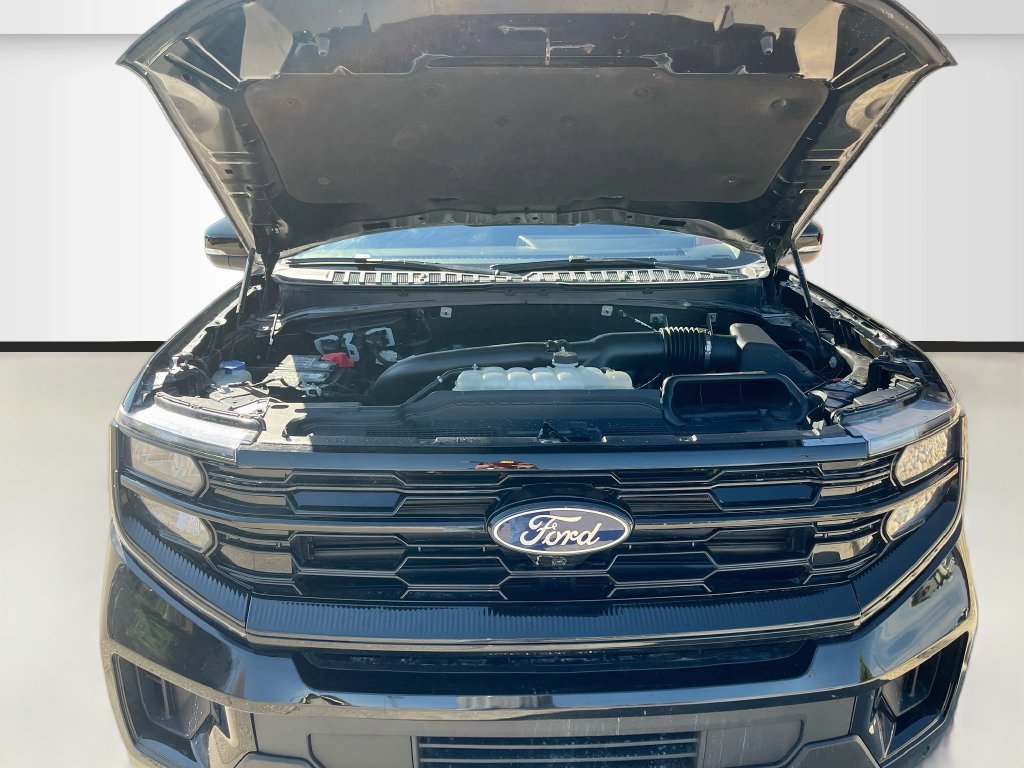 Used 2025 Ford Expedition Max Active AWD/4WD image 32