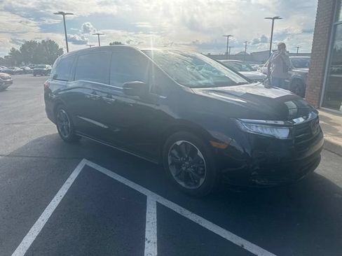 Used 2023 Honda Odyssey Elite image 9