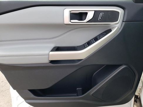 Used 2023 Ford Explorer XLT w/ Equipment Group 202A image 11